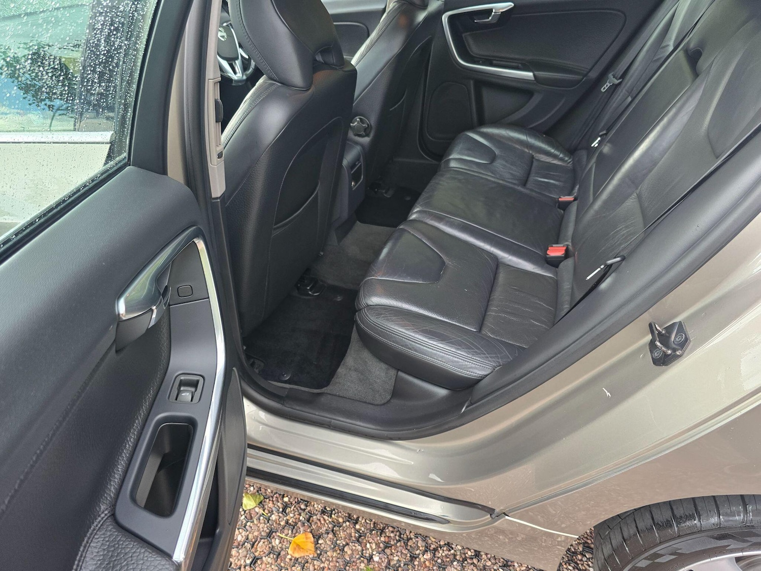 Used Volvo V60 2012 for sale - 75965791: Photo 19
