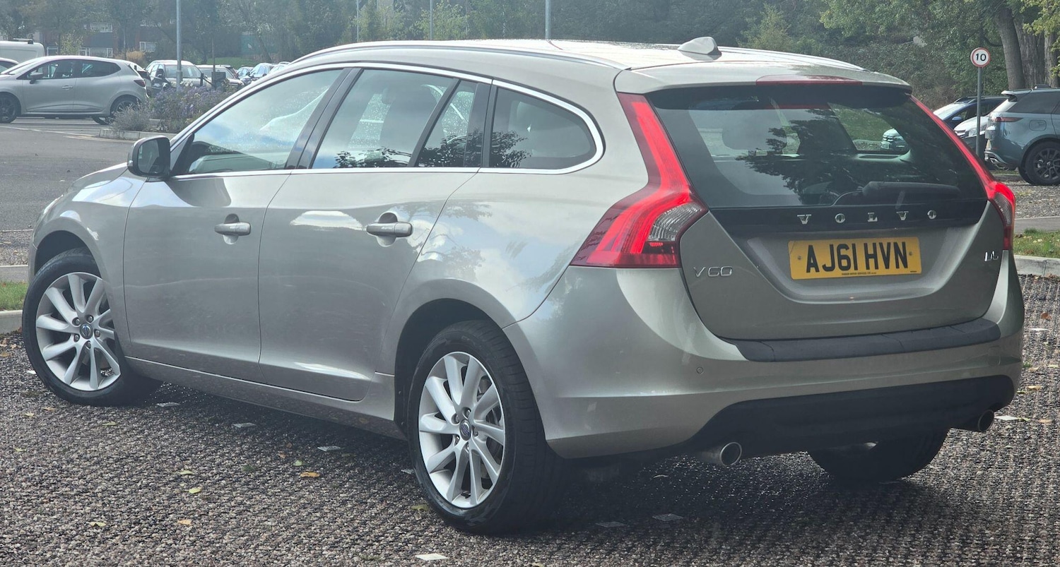 Used Volvo V60 2012 for sale - 75965791: Photo 2