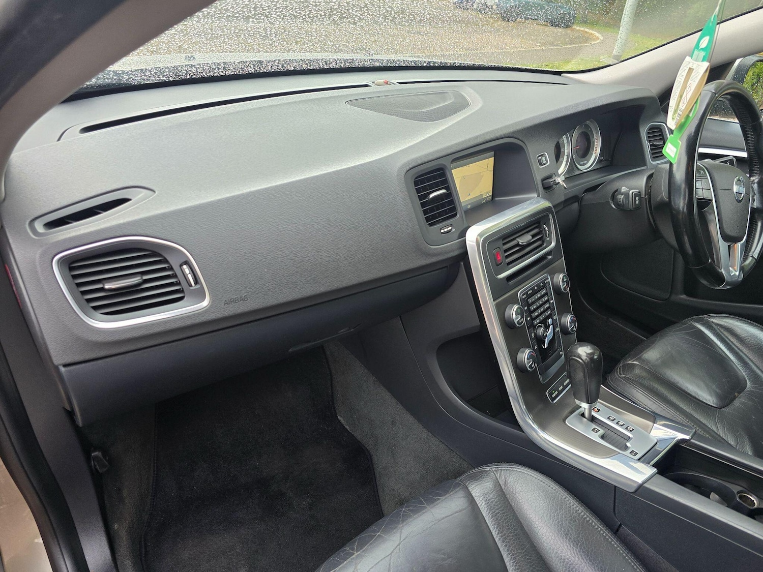 Used Volvo V60 2012 for sale - 75965791: Photo 24