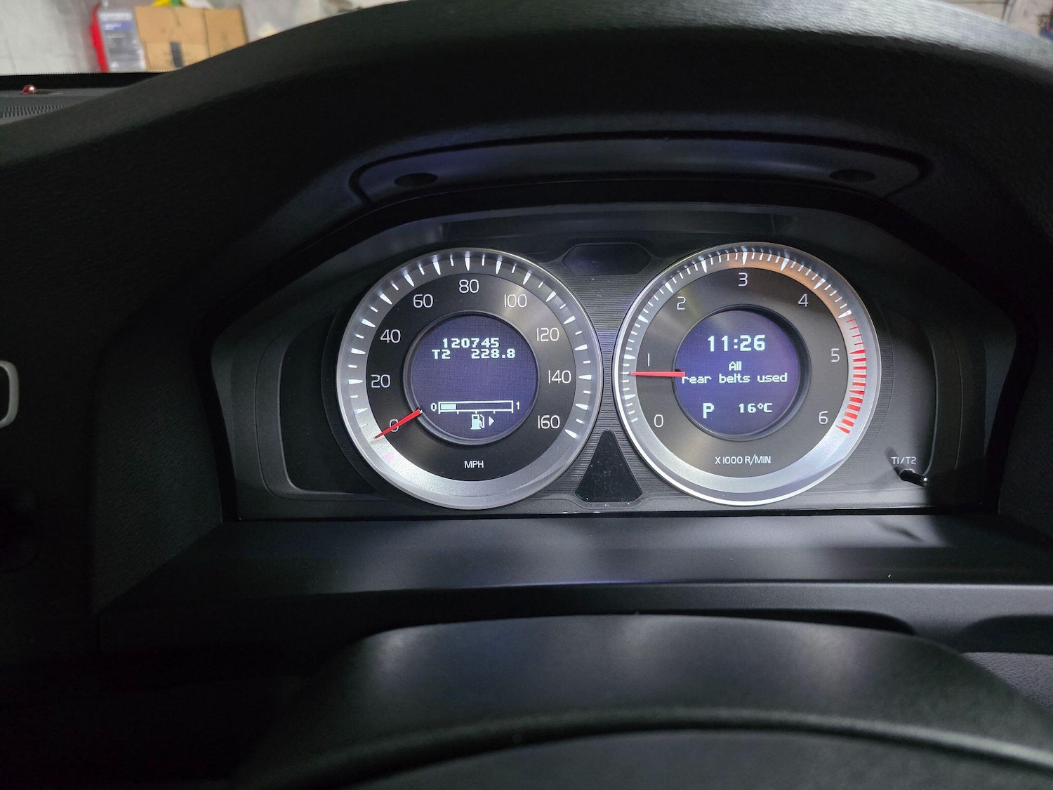 Used Volvo V60 2012 for sale - 75965791: Photo 28