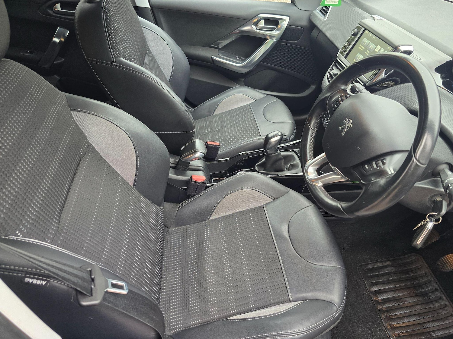 Used Peugeot 2008 2016 for sale - 76270903: Photo 12