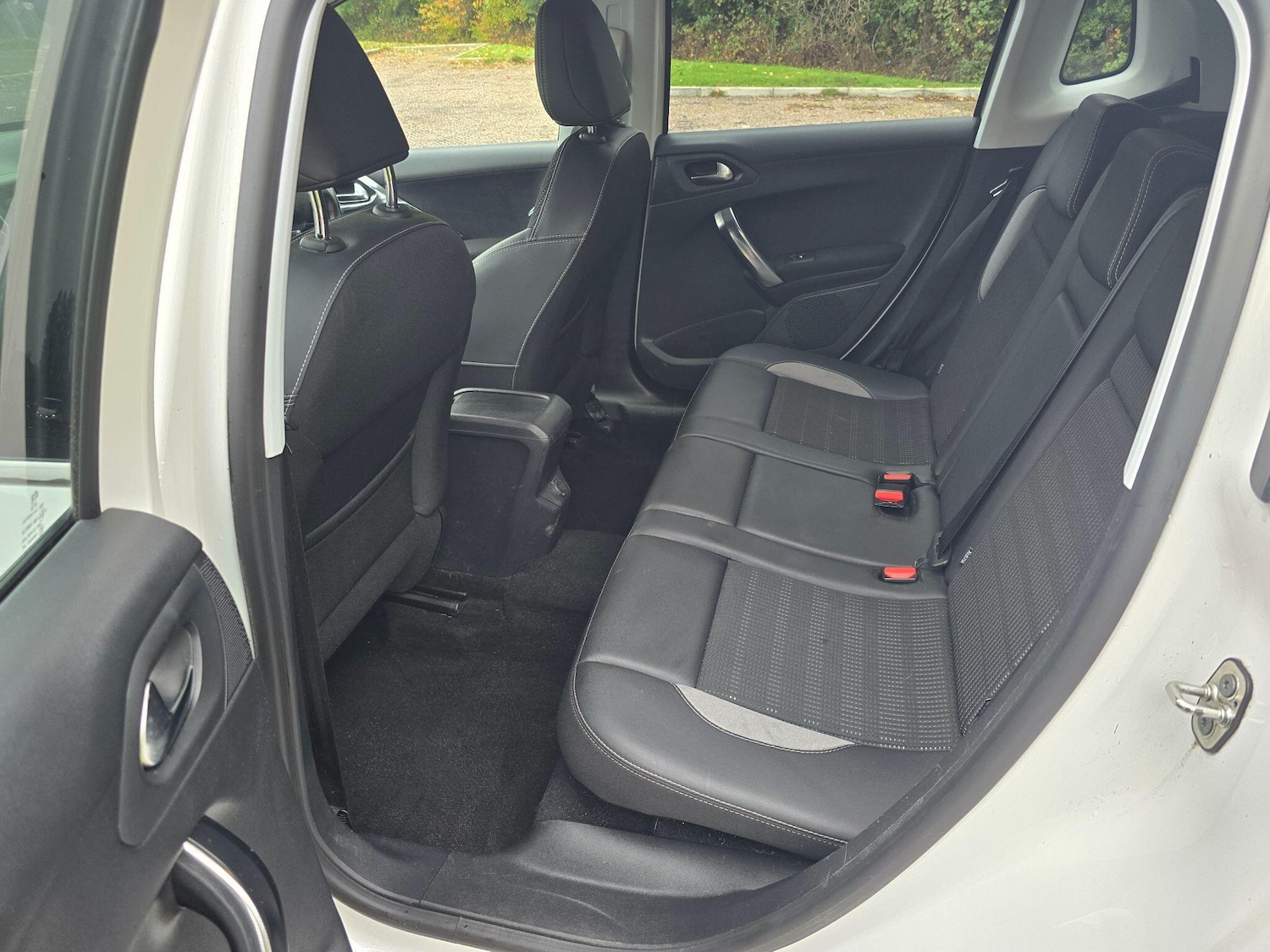 Used Peugeot 2008 2016 for sale - 76270903: Photo 21