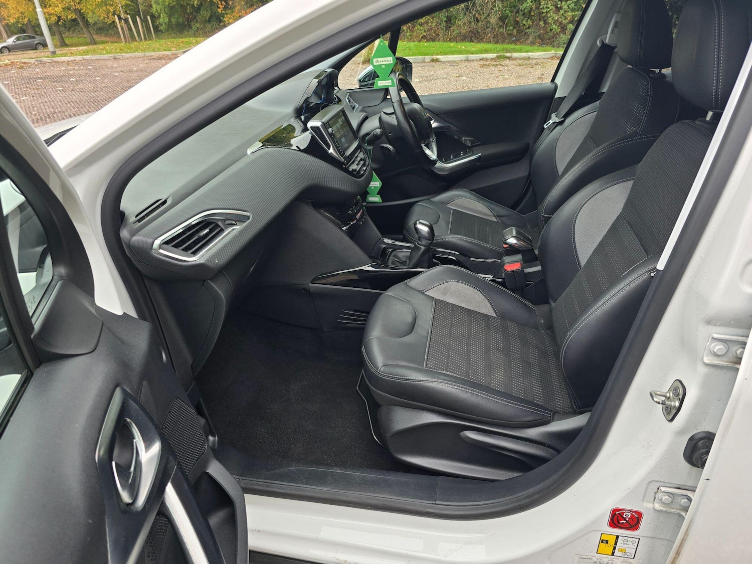 Used Peugeot 2008 2016 for sale - 76270903: Photo 25