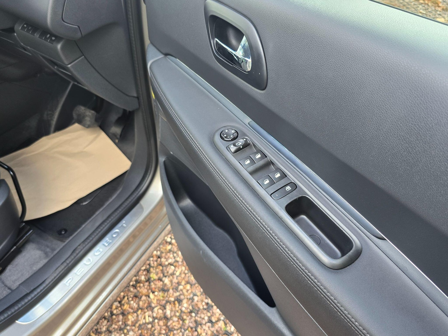 Used Peugeot 3008 2016 for sale - 76989861: Photo 10