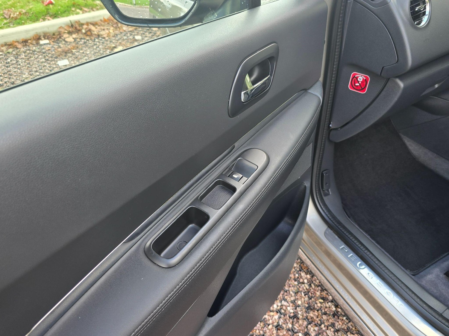 Used Peugeot 3008 2016 for sale - 76989861: Photo 23