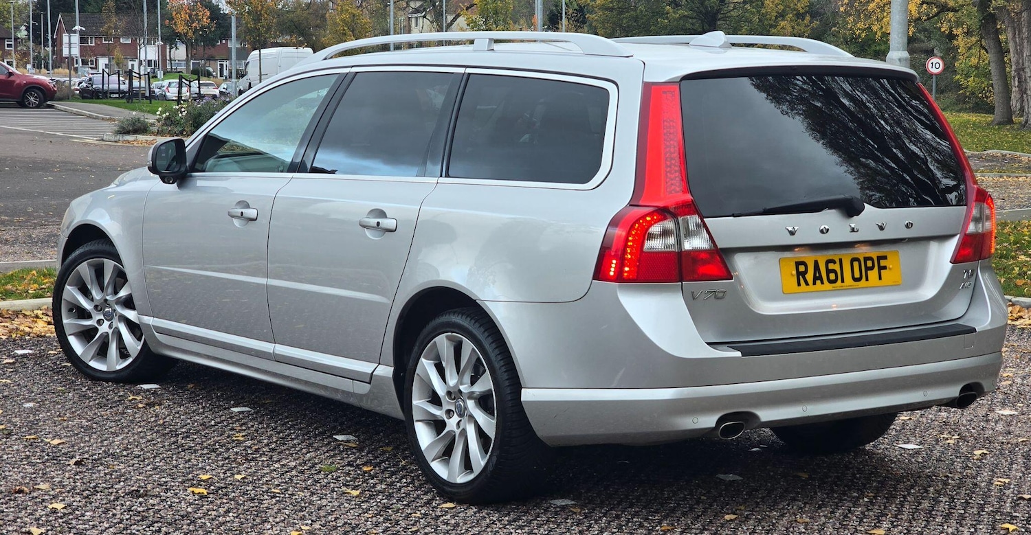 Used Volvo V70 2023 for sale - 76521817: Photo 2