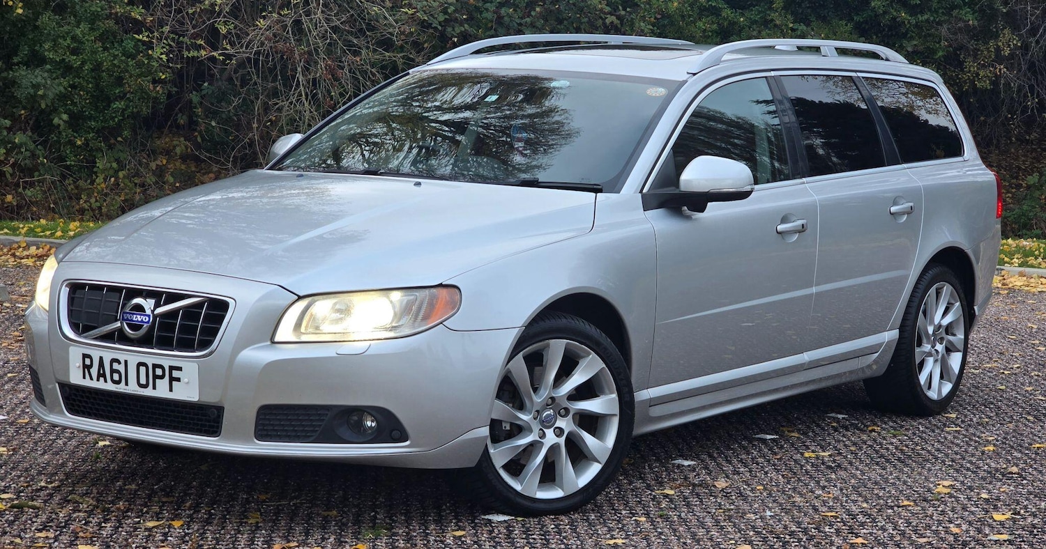 Used Volvo V70 2023 for sale - 76521817: Photo 3