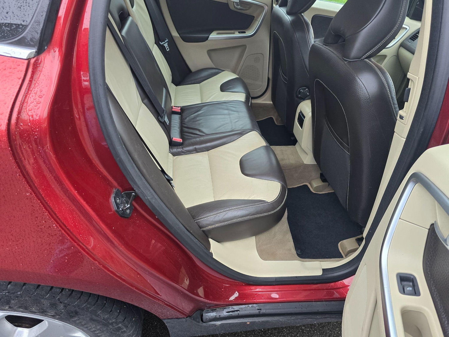 Used Volvo XC60 2010 for sale - 77290778: Photo 10