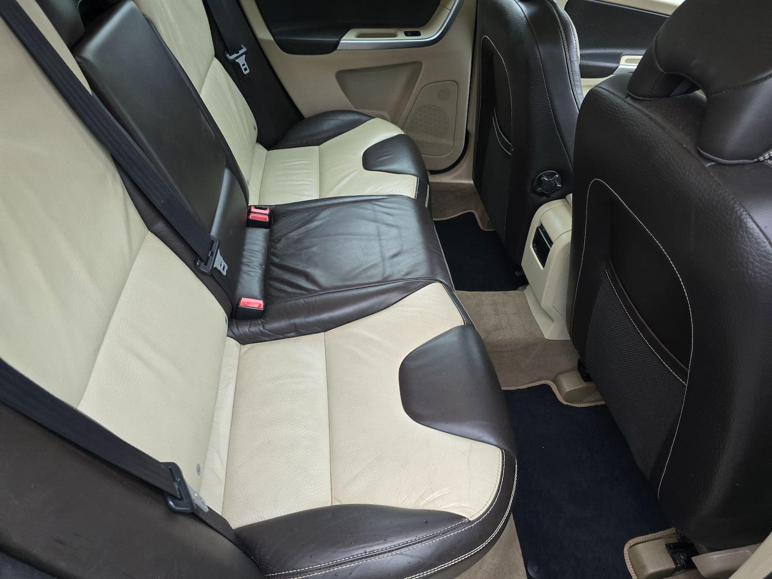 Used Volvo XC60 2010 for sale - 77290778: Photo 11