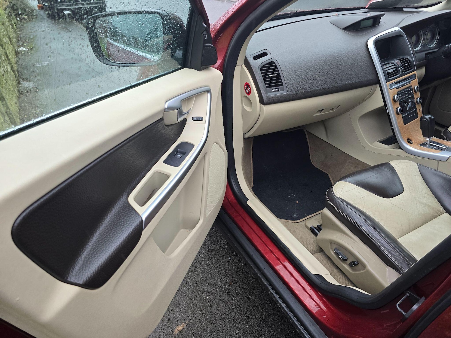 Used Volvo XC60 2010 for sale - 77290778: Photo 16