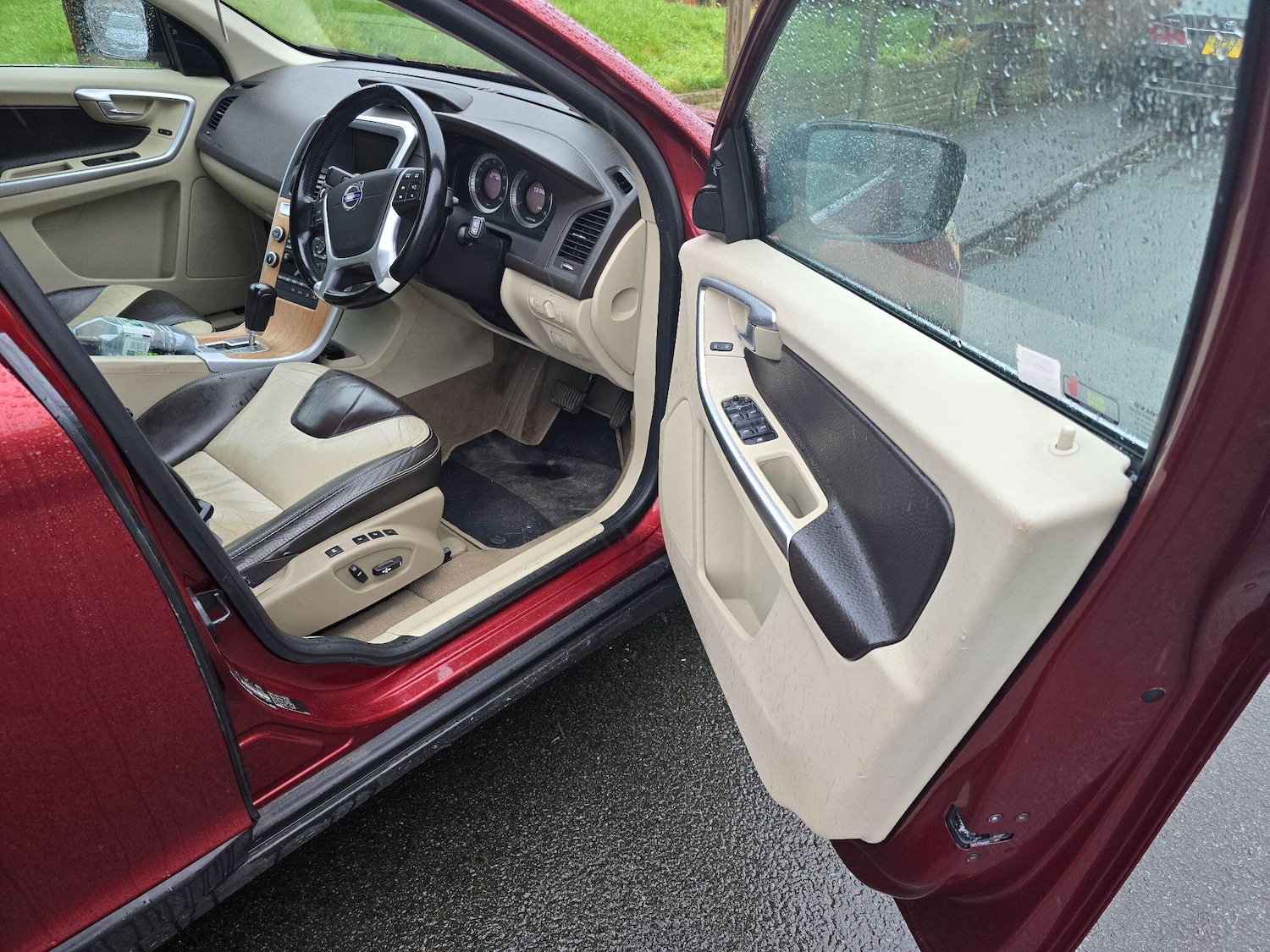 Used Volvo XC60 2010 for sale - 77290778: Photo 5