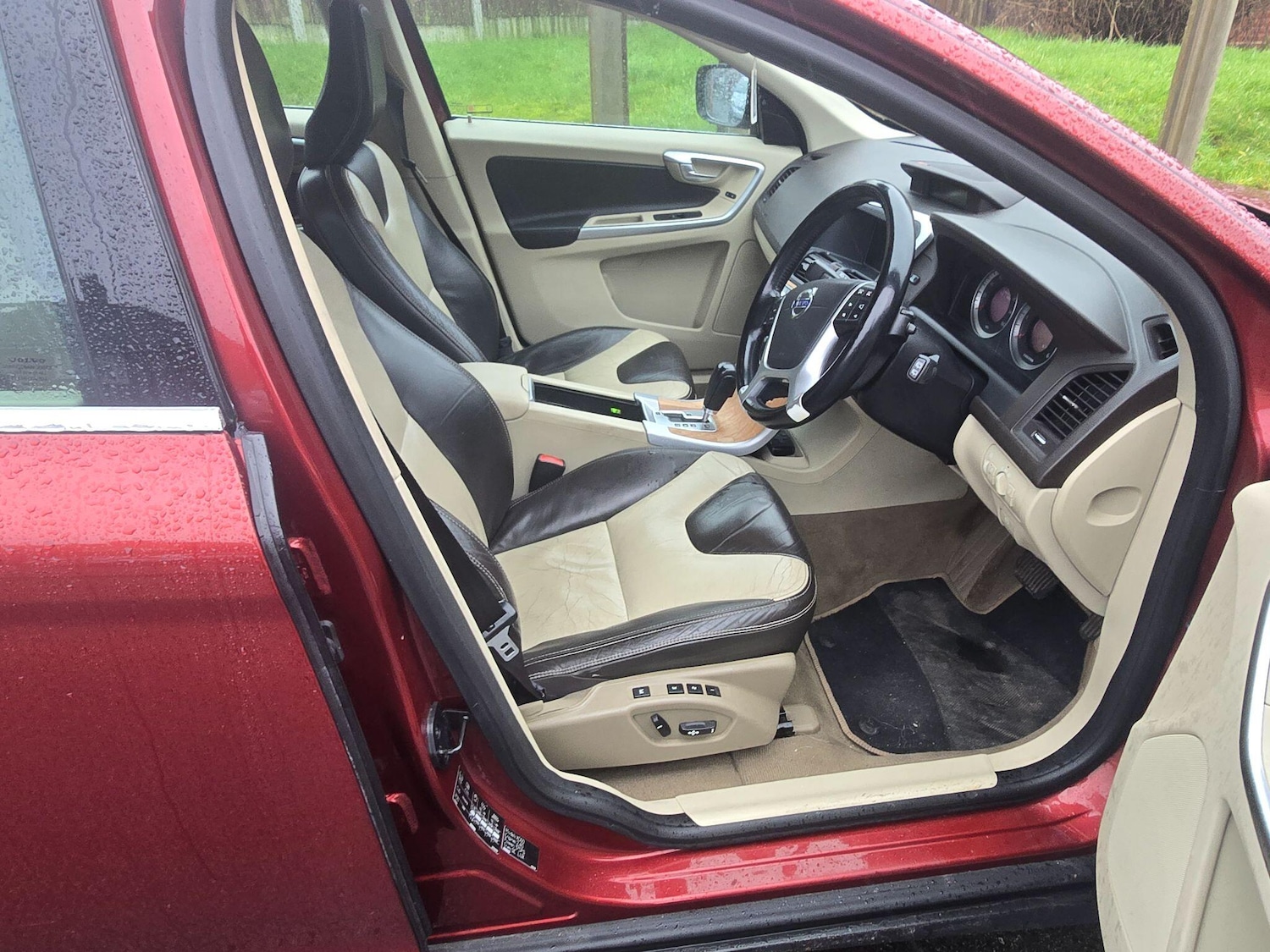 Used Volvo XC60 2010 for sale - 77290778: Photo 7