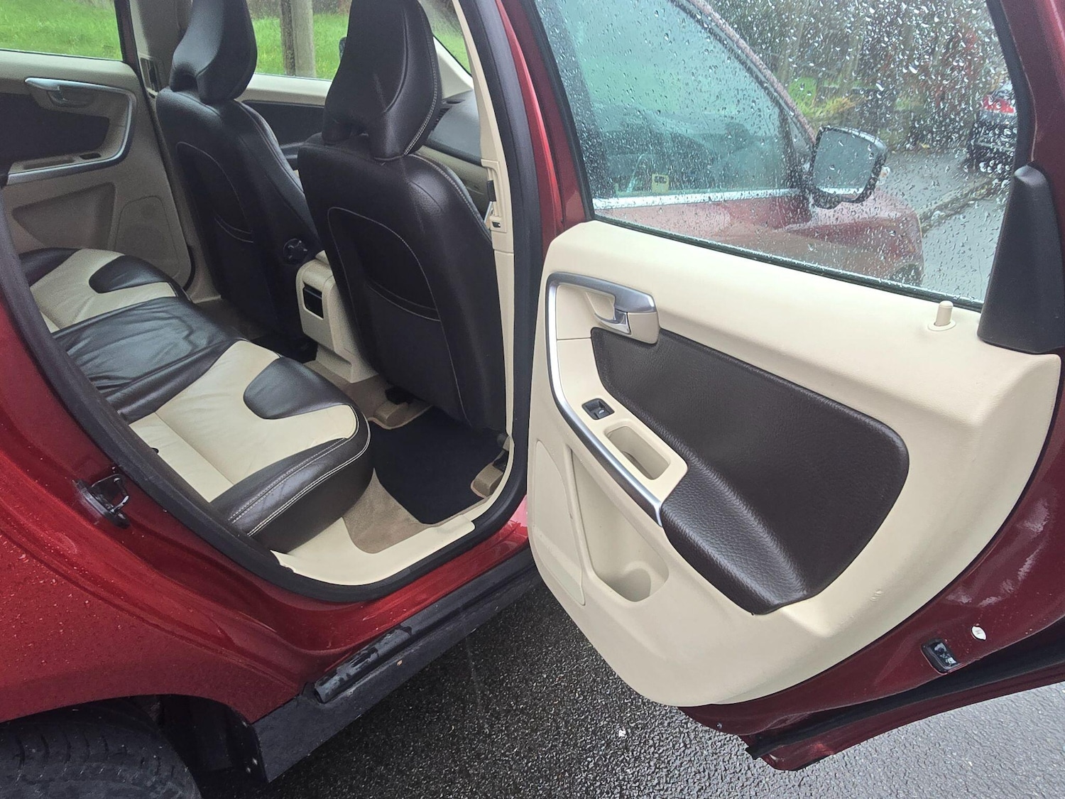 Used Volvo XC60 2010 for sale - 77290778: Photo 9