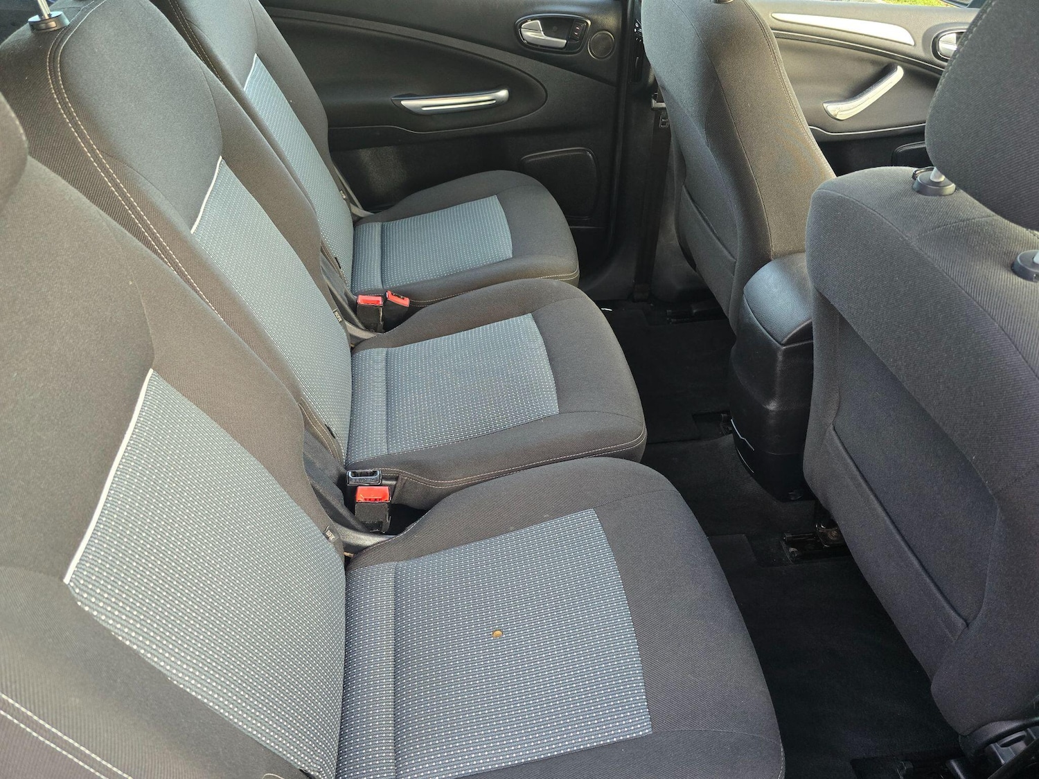 Used Ford S-Max 2012 for sale - 76839880: Photo 18