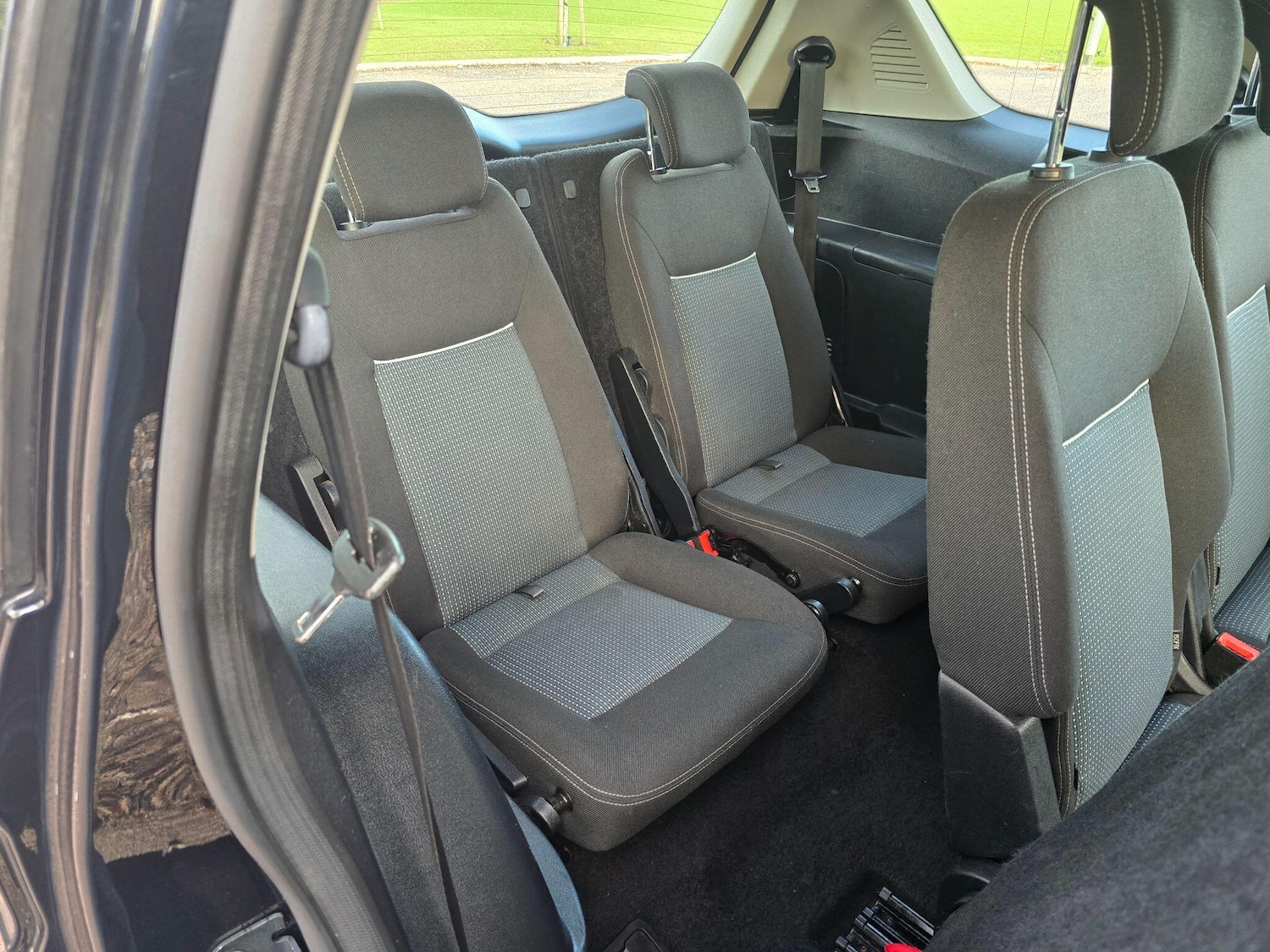 Used Ford S-Max 2012 for sale - 76839880: Photo 19