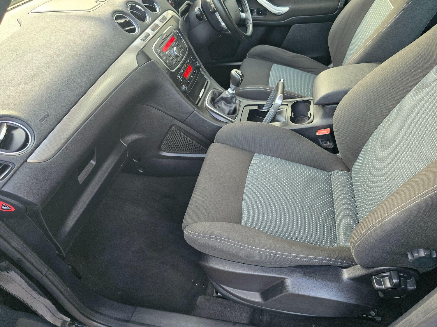 Used Ford S-Max 2012 for sale - 76839880: Photo 32