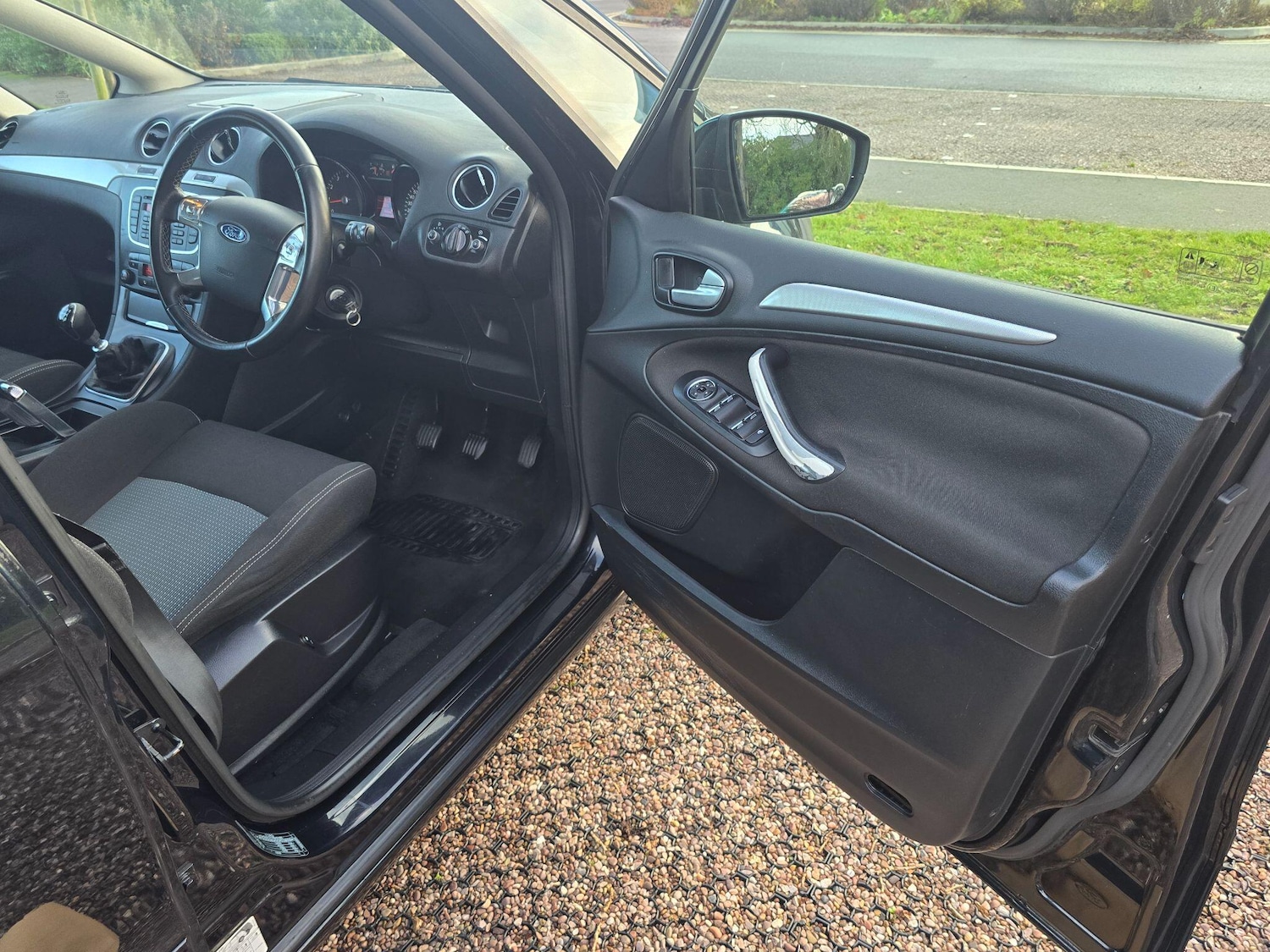 Used Ford S-Max 2012 for sale - 76839880: Photo 9