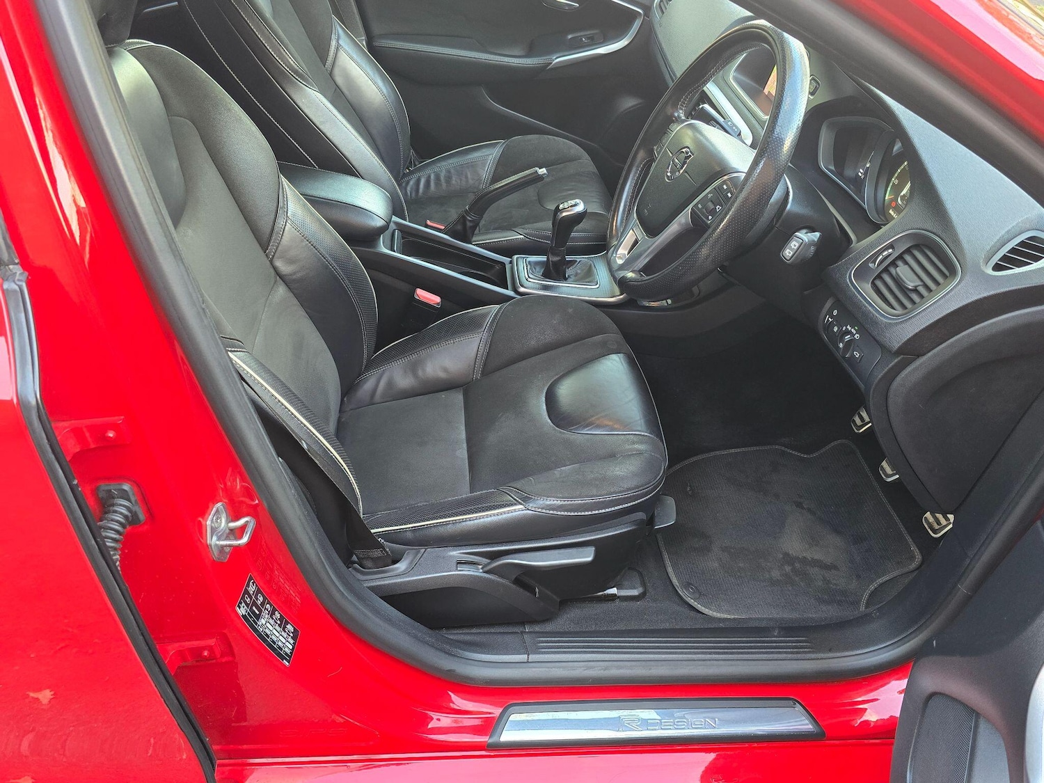 Used Volvo V40 2018 for sale - 76214446: Photo 11