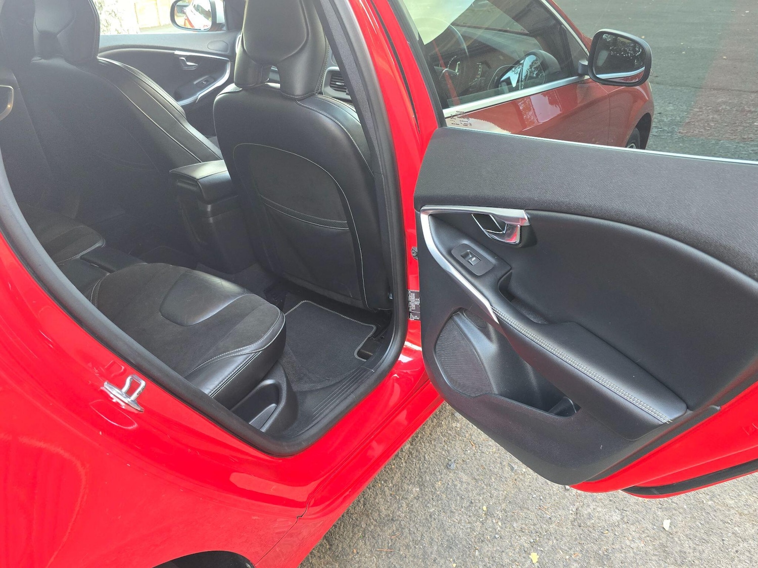 Used Volvo V40 2018 for sale - 76214446: Photo 15