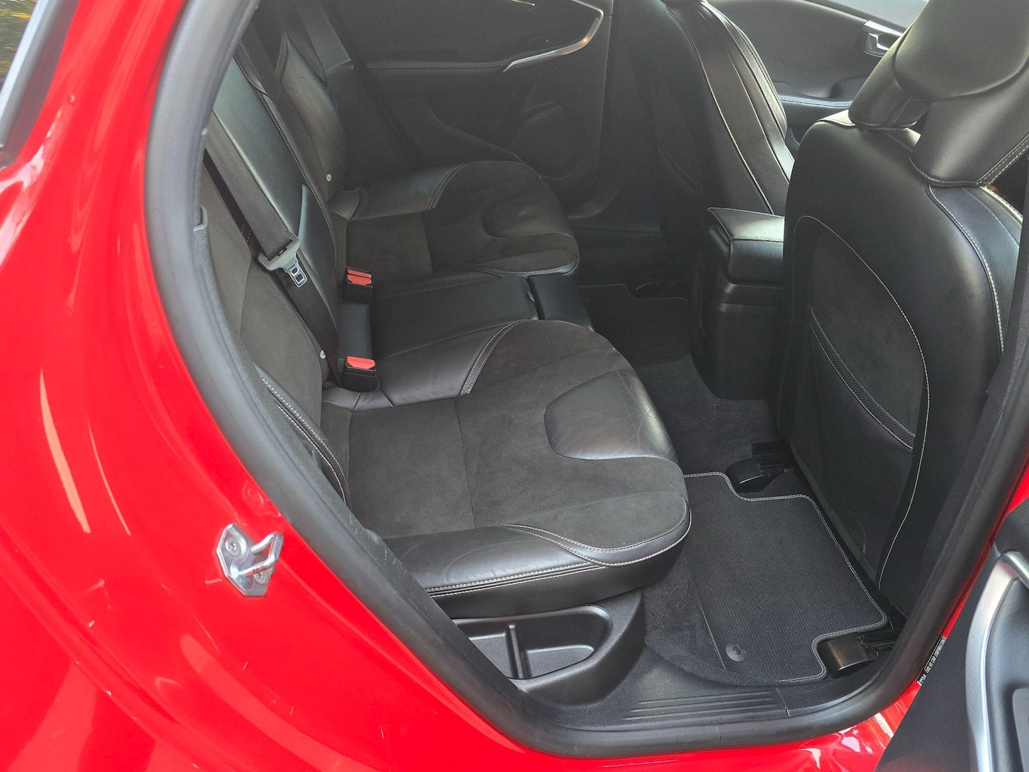 Used Volvo V40 2018 for sale - 76214446: Photo 17