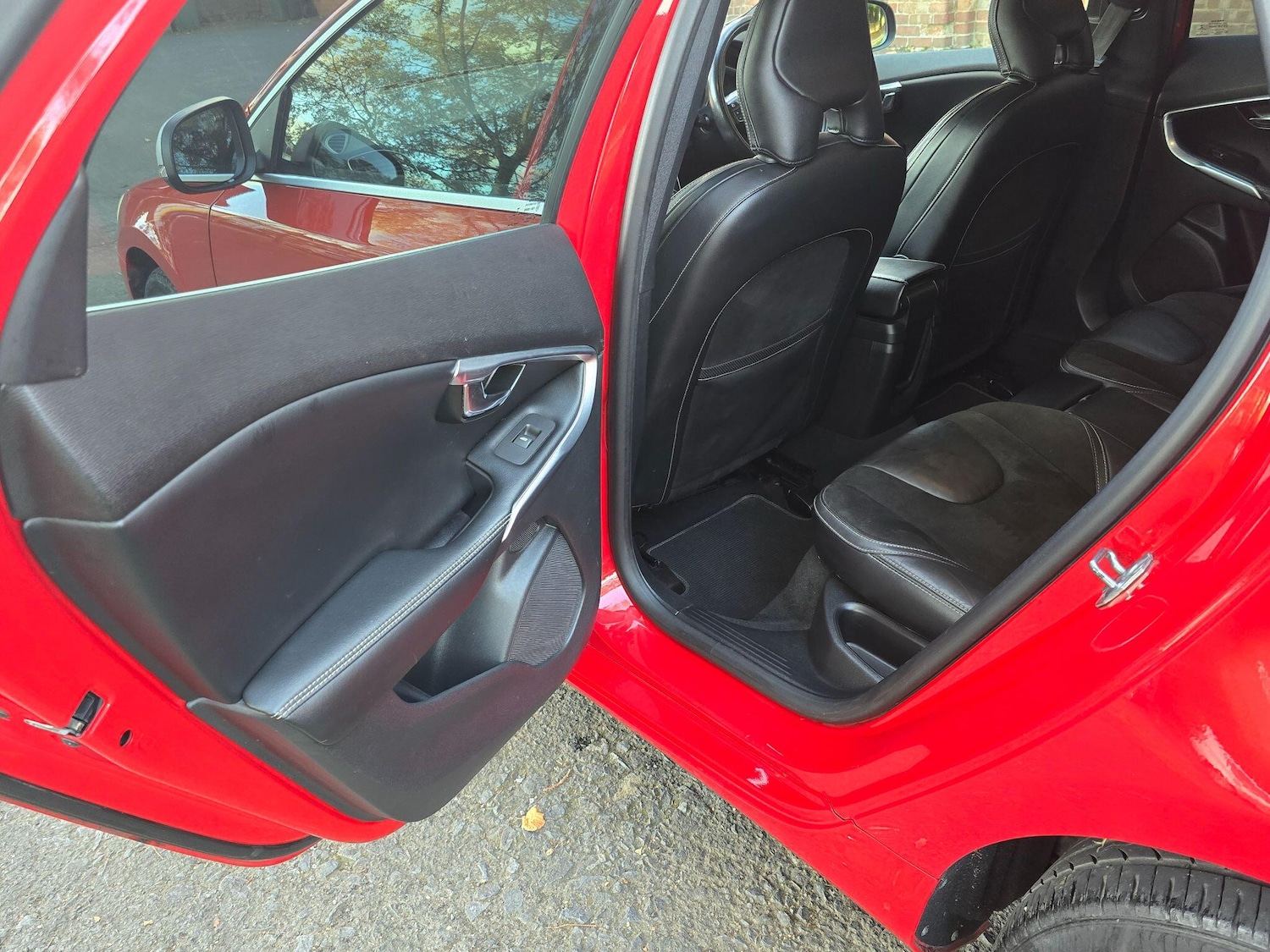 Used Volvo V40 2018 for sale - 76214446: Photo 21