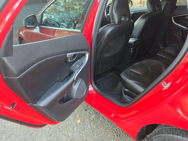 Used Volvo V40 2018 for sale - 76214446: Photo 21