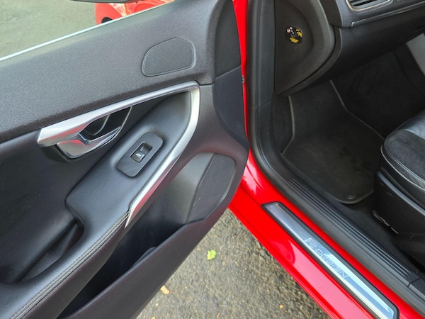 Used Volvo V40 2018 for sale - 76214446: Photo 27