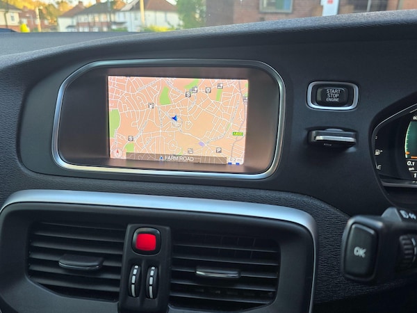 Used Volvo V40 2018 for sale - 76214446: Photo 31