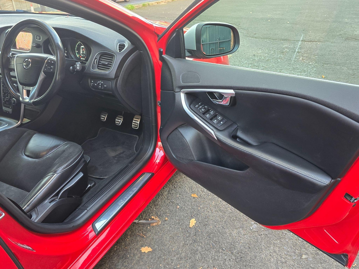 Used Volvo V40 2018 for sale - 76214446: Photo 9