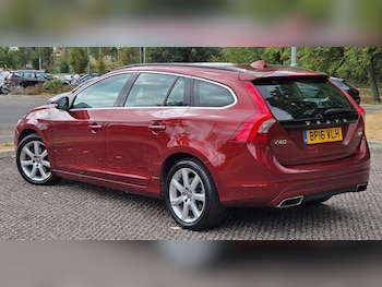 Used Volvo V60 2016 for sale - 79553571: Photo