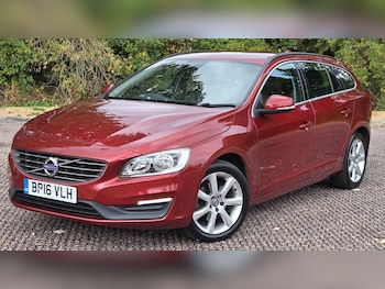Used Volvo V60 2016 for sale - 79553571: Photo