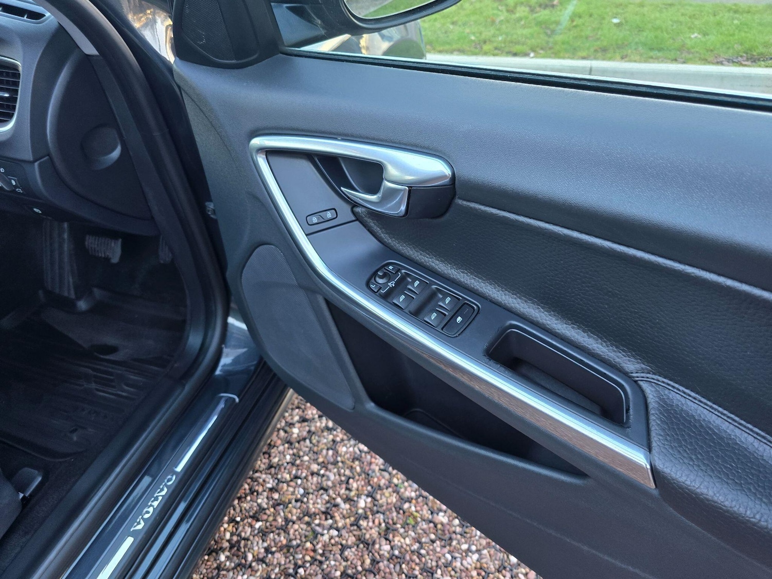 Used Volvo S60 2011 for sale - 77101792: Photo 10