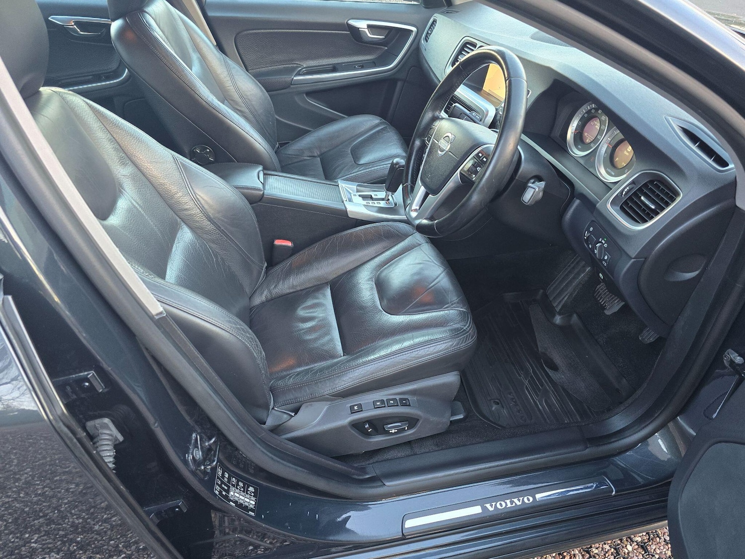 Used Volvo S60 2011 for sale - 77101792: Photo 11