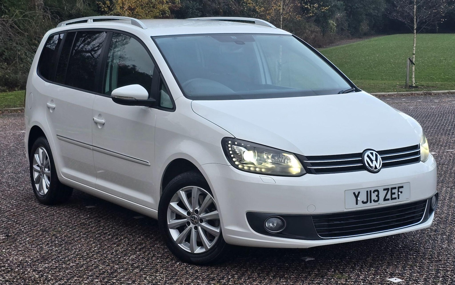 Used Volkswagen Touran for sale - 76727437: Photo 1