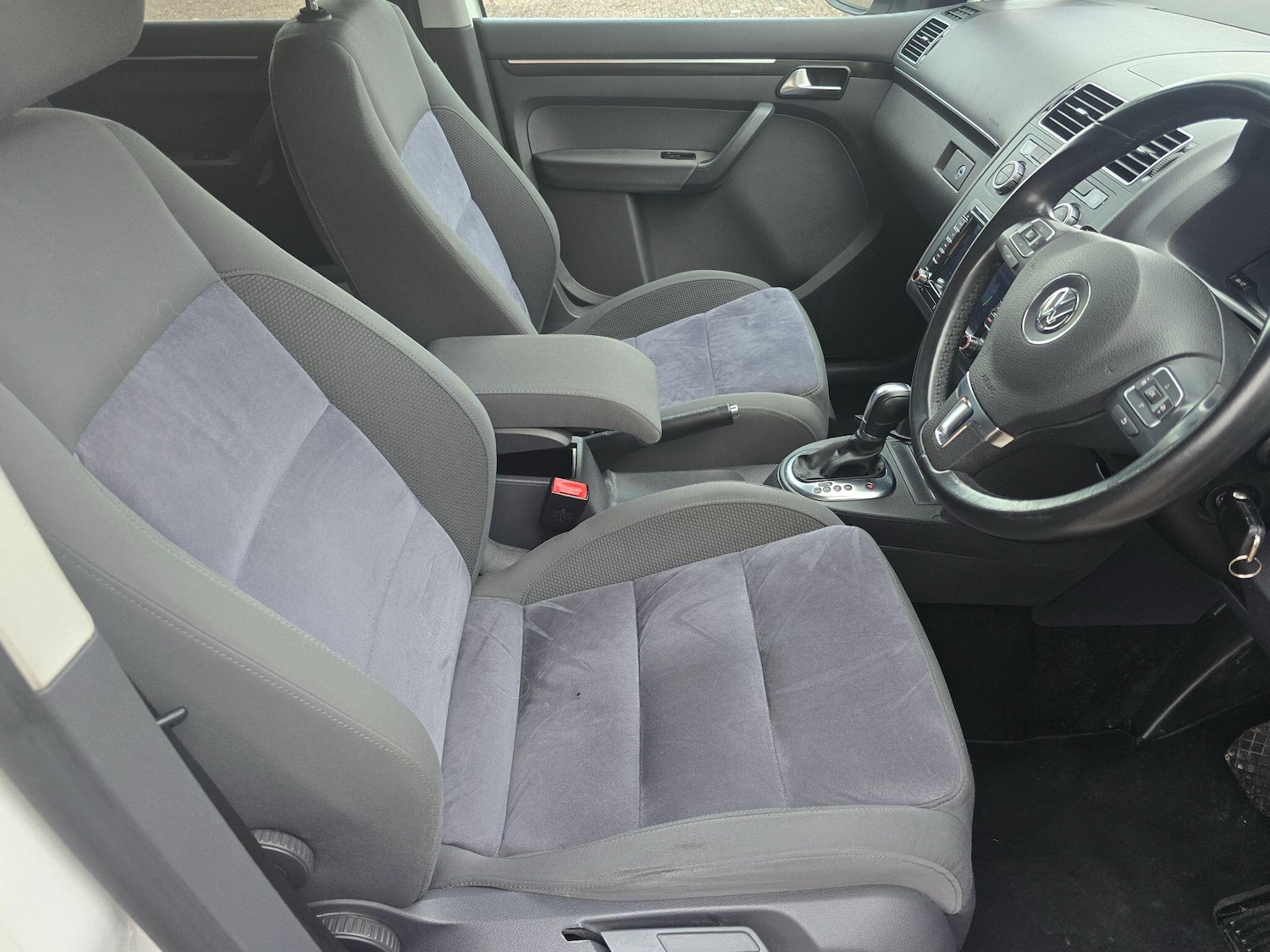 Used Volkswagen Touran for sale - 76727437: Photo 12