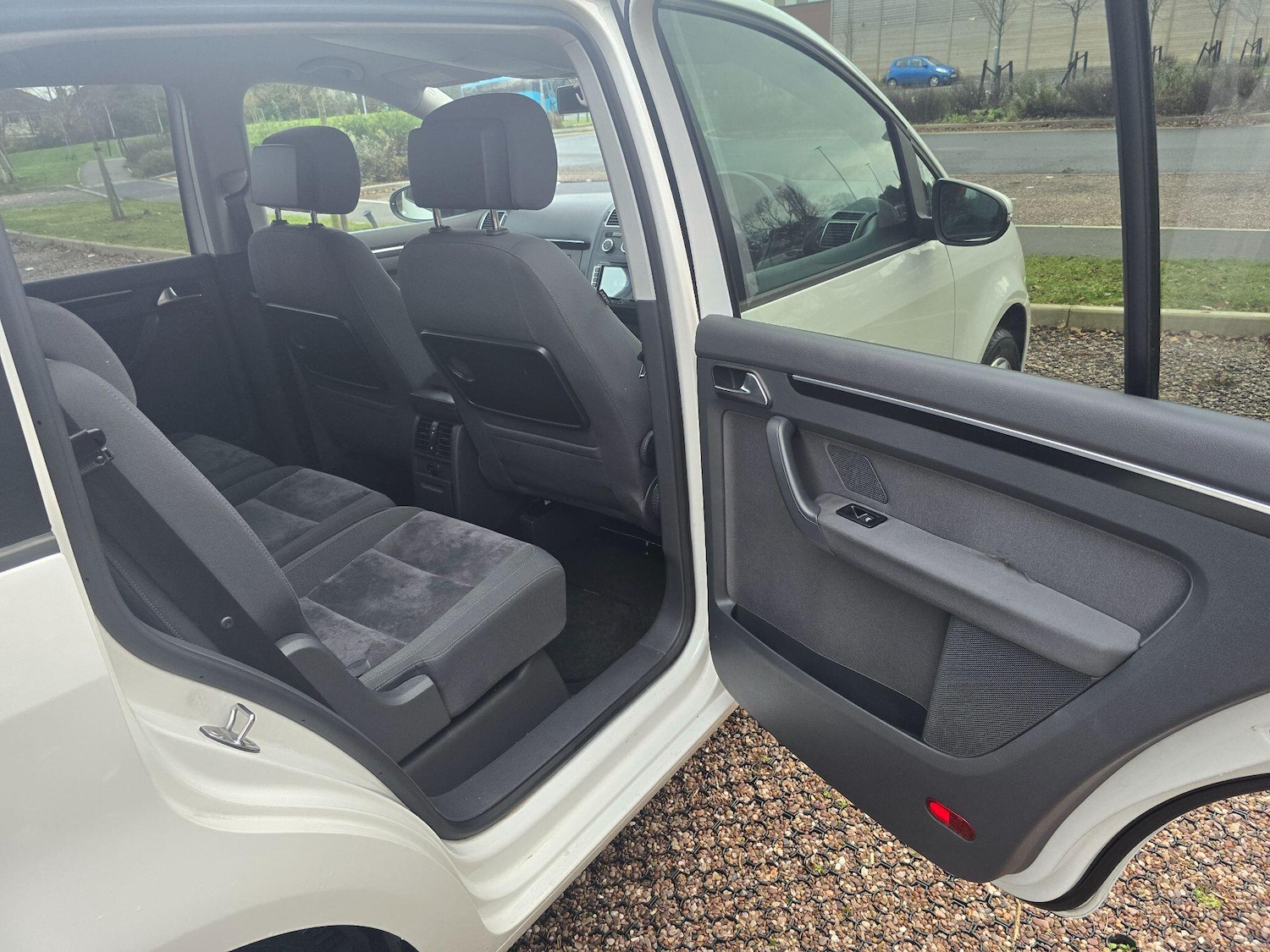 Used Volkswagen Touran for sale - 76727437: Photo 13