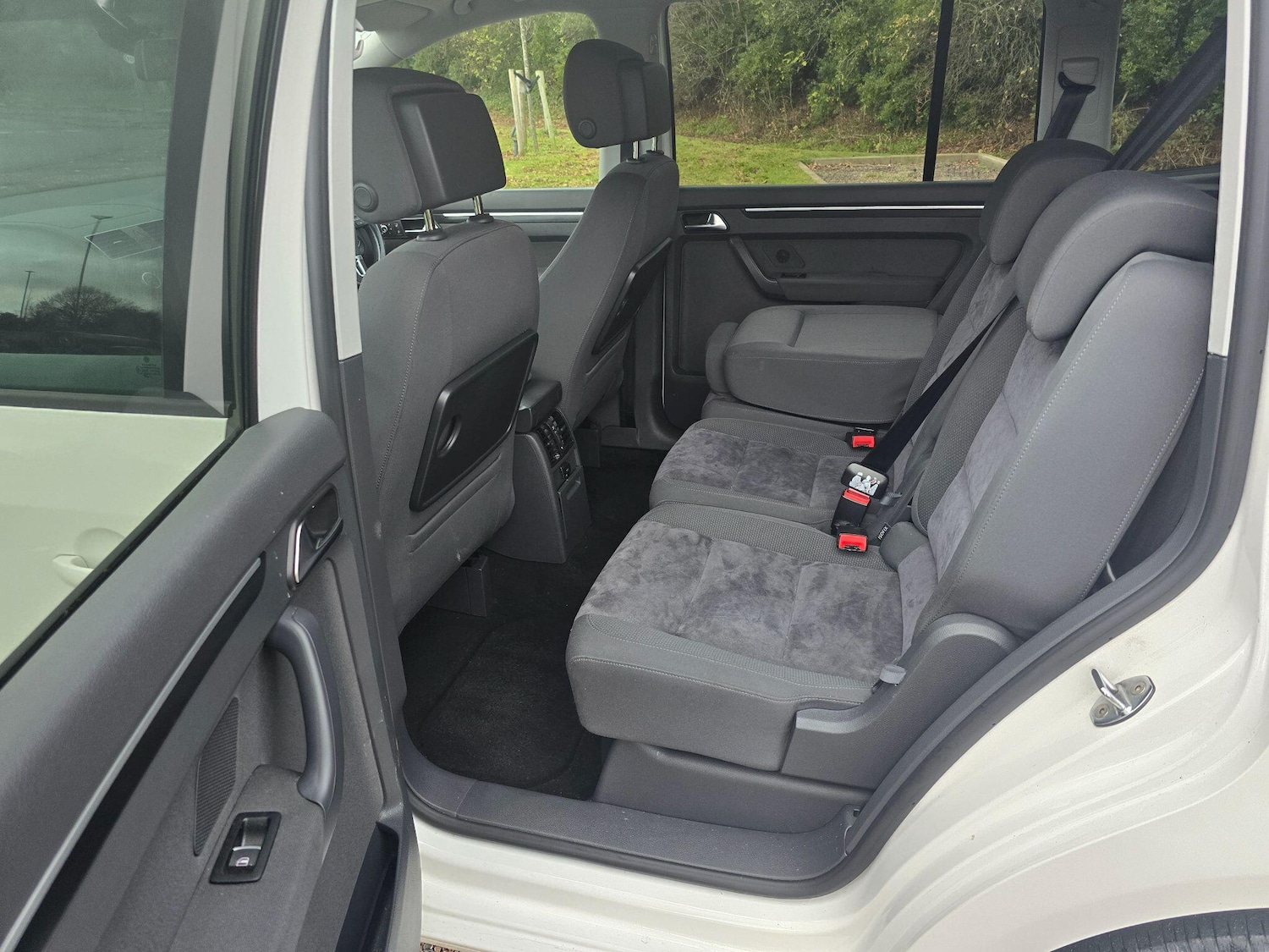 Used Volkswagen Touran for sale - 76727437: Photo 24