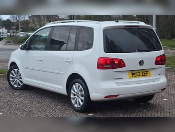 Used Volkswagen Touran 2013 for sale - 76727437: Photo