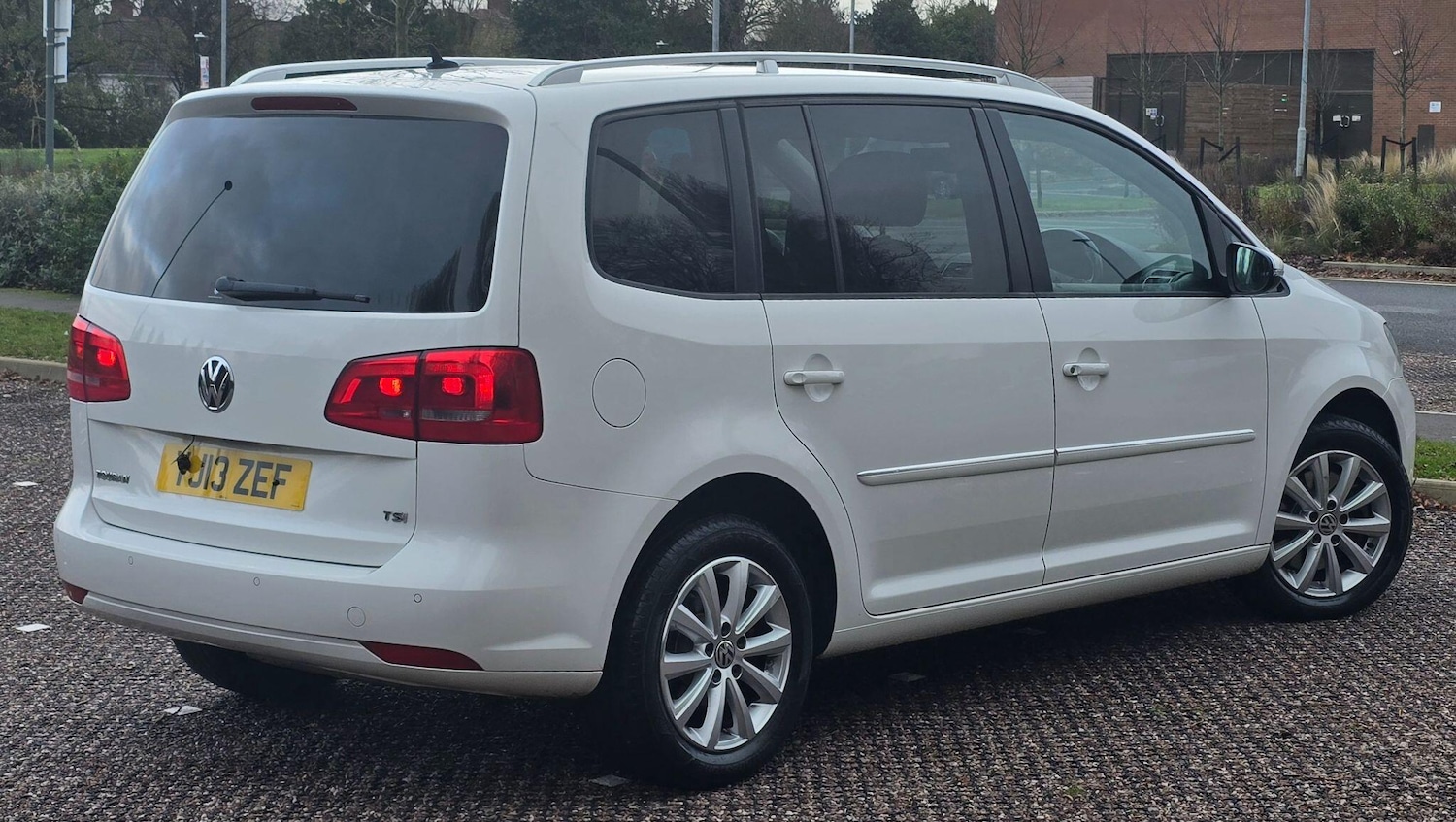Used Volkswagen Touran for sale - 76727437: Photo 4