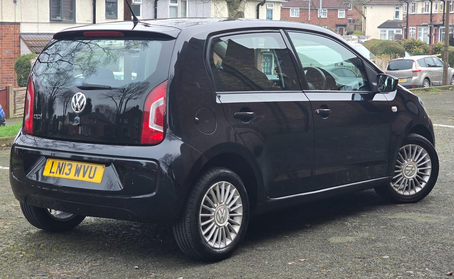 Used Volkswagen up! 2013 for sale - 77799059: Photo 4