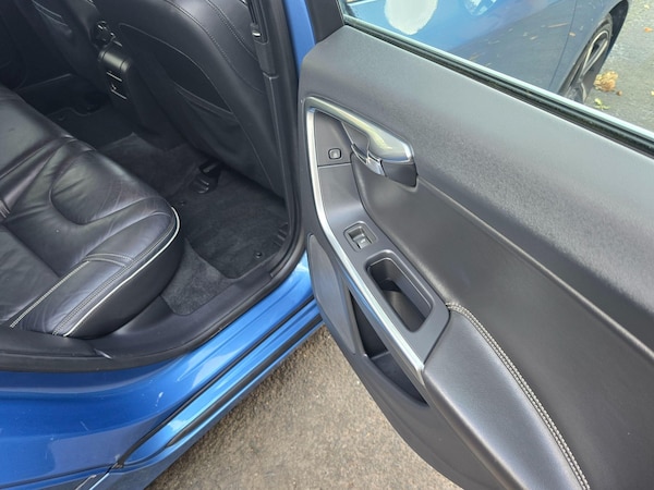 Used Volvo V60 2013 for sale - 76179563: Photo 15