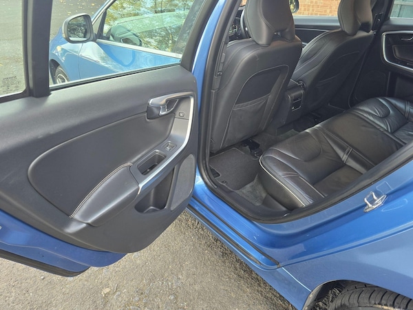 Used Volvo V60 2013 for sale - 76179563: Photo 22