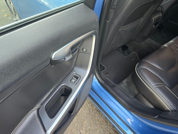 Used Volvo V60 2013 for sale - 76179563: Photo 23