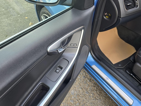 Used Volvo V60 2013 for sale - 76179563: Photo 27