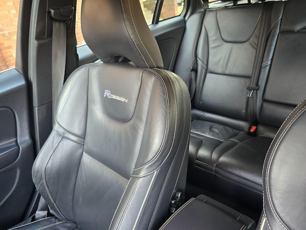 Used Volvo V60 2013 for sale - 76179563: Photo 31