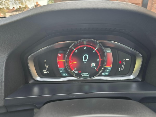 Used Volvo V60 2013 for sale - 76179563: Photo 38