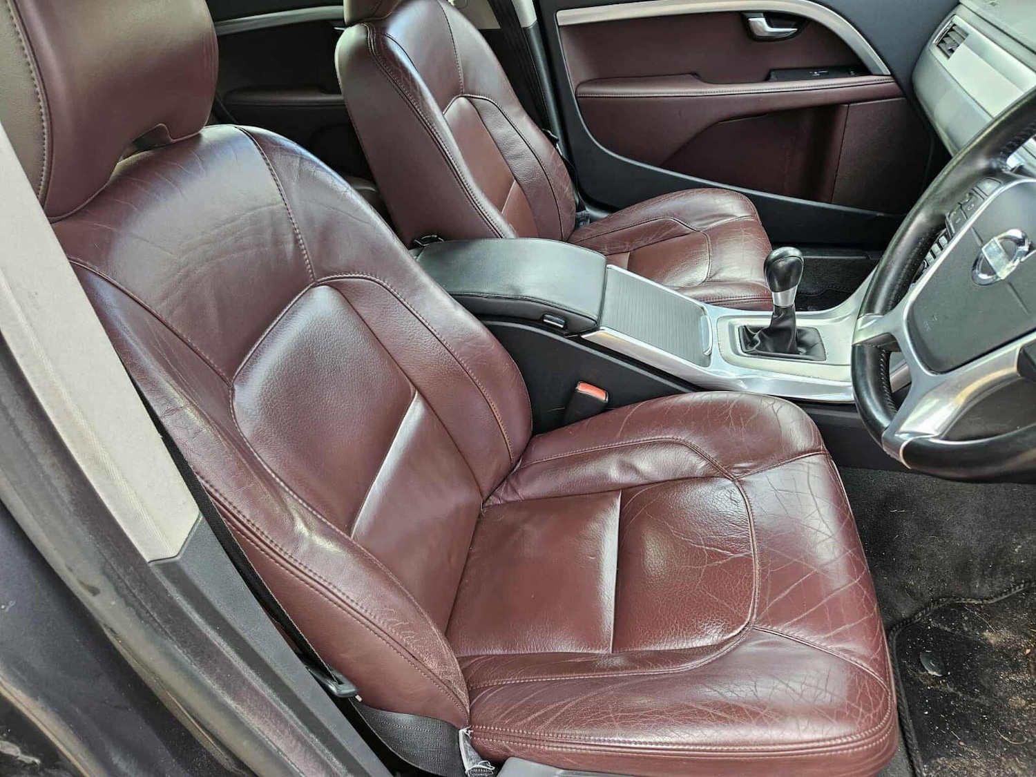 Used Volvo V70 2012 for sale - 77909113: Photo 3