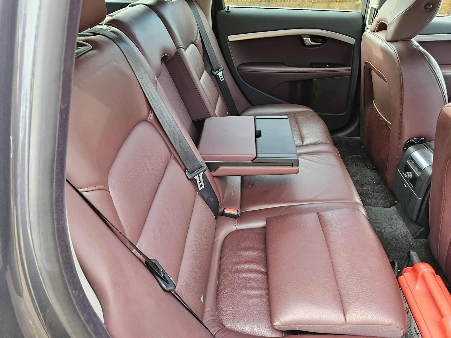 Used Volvo V70 2012 for sale - 77909113: Photo 4