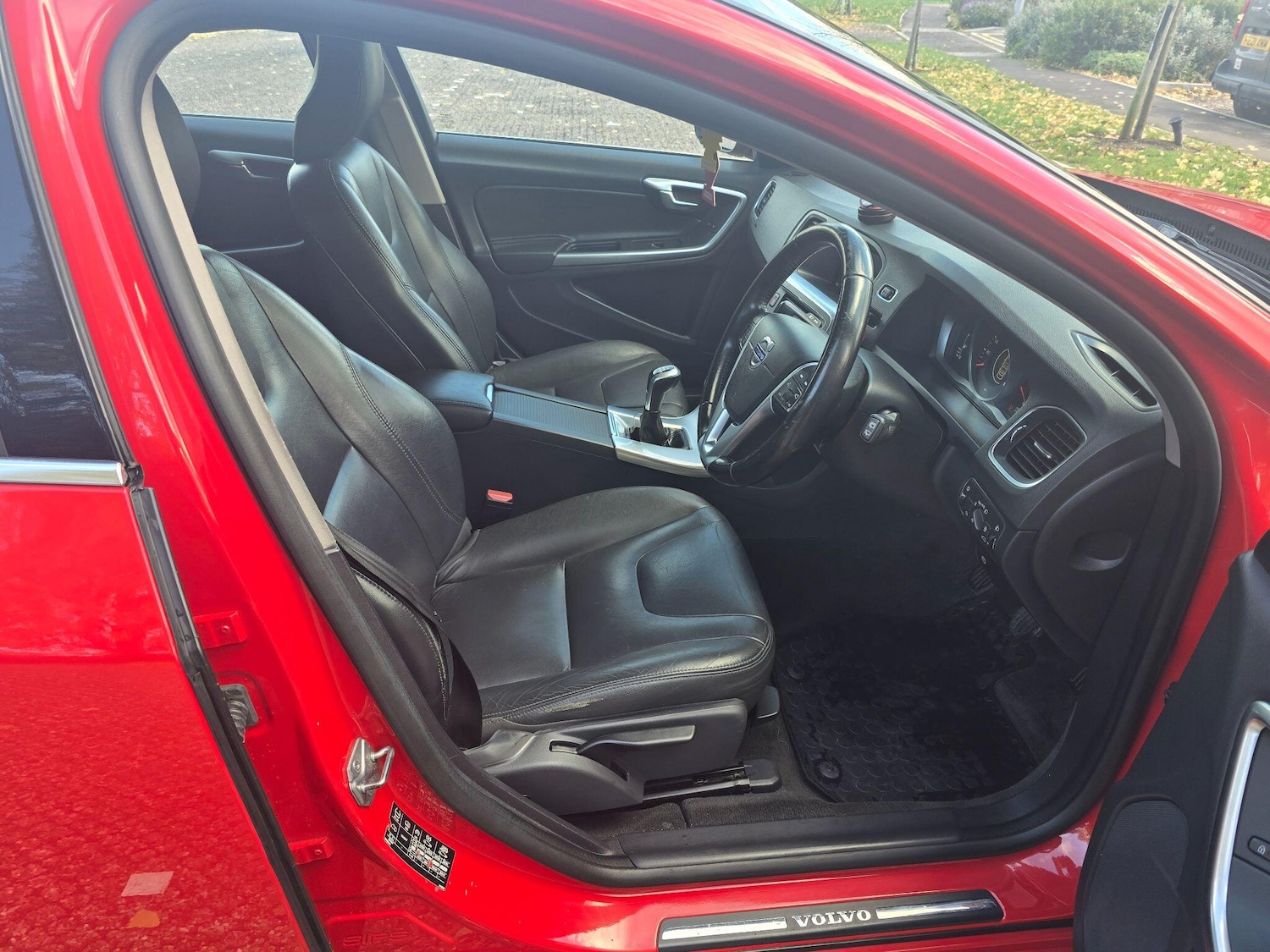 Used Volvo V60 2017 for sale - 76397937: Photo 11