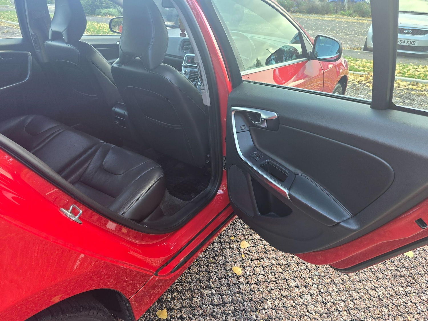 Used Volvo V60 2017 for sale - 76397937: Photo 13